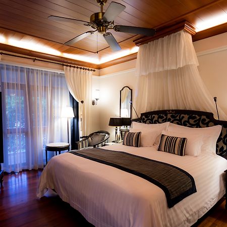 Centara Grand Beach Resort & Villas Hua Hin HHQ Exterior foto A bedroom at the resort