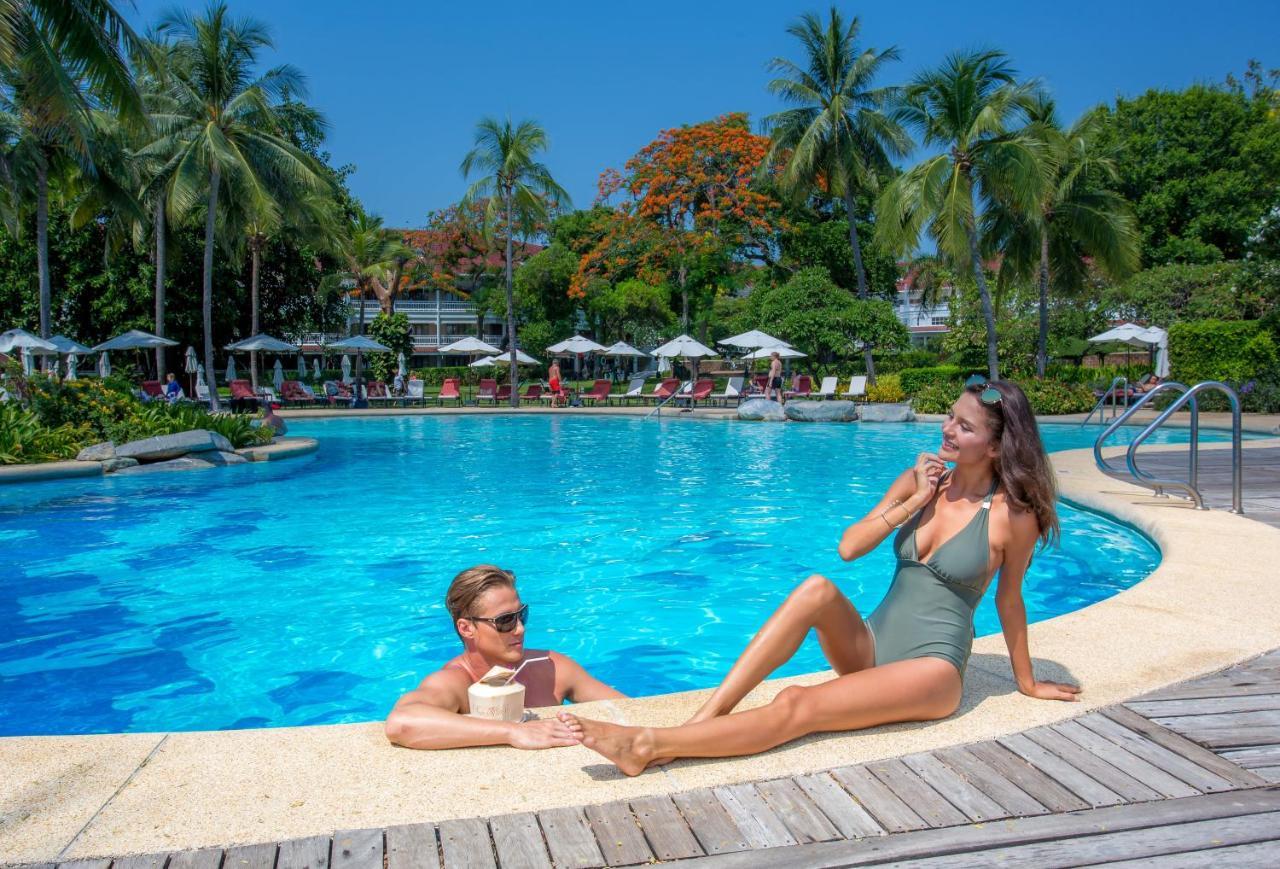 Centara Grand Beach Resort & Villas Hua Hin HHQ Exterior foto Pool at the Royal Paradise Hotel & Spa